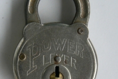 p1000775