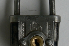 p1000785