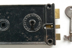 p1000804