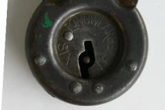 p1000827