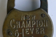 p1000835
