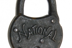 p1000858